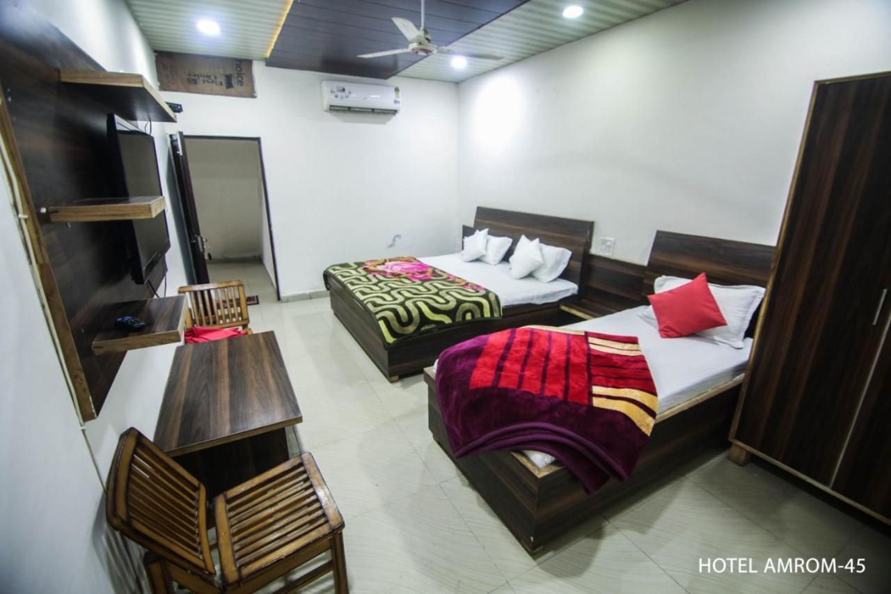 Hotel Amron45 Chandigarh Exterior photo