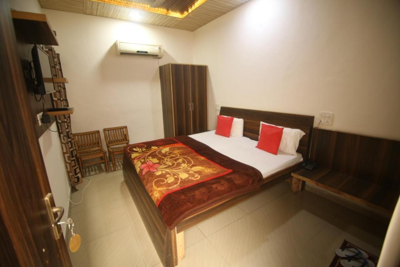 Hotel Amron45 Chandigarh Exterior photo