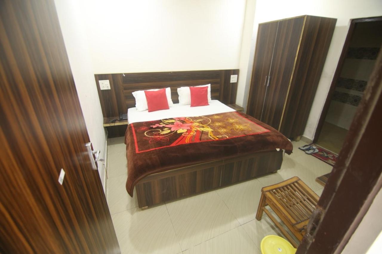 Hotel Amron45 Chandigarh Exterior photo
